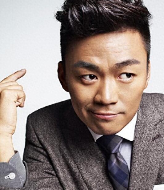 王宝强写真曝光，这个宝强有点帅