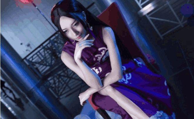 海贼王女帝cosplay,霸气全开,还原漫迷心中的女神!