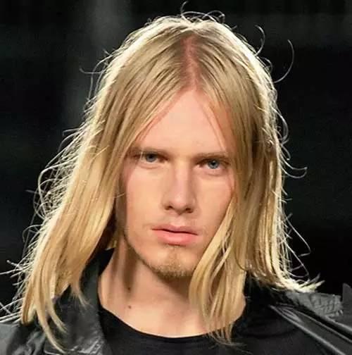 任何男生都可以驾驭的长发发型(发型21种长发造型让男人照样型到爆)(13)