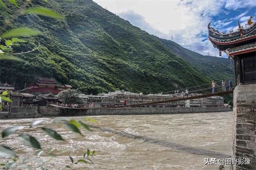 因一场战役闻名 由13根铁索建成的泸定桥已有300余年历史