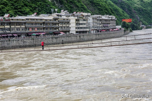 因一场战役闻名 由13根铁索建成的泸定桥已有300余年历史