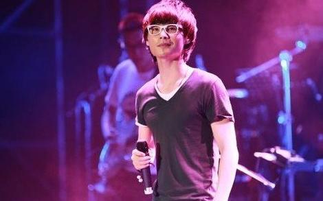 权振东和梁博的个人资料