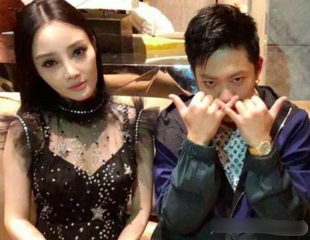 李小璐买的鞋子(李小璐PG1疑设计情侣品牌)(11)