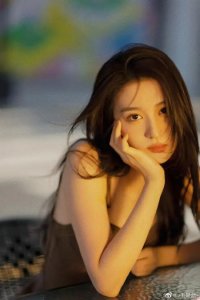 ​王楚然吊带紧身裙高清写真合集