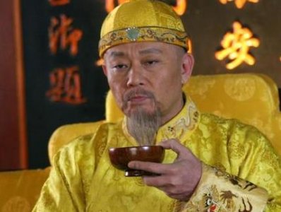 ​嘉庆在位时期又不是昏君 清朝为何在他手里走向衰落