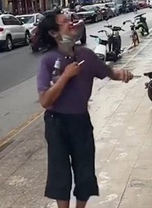 ​一夜亏光千万！华强北“手机王子”变疯癫流浪汉，他经历了什么？