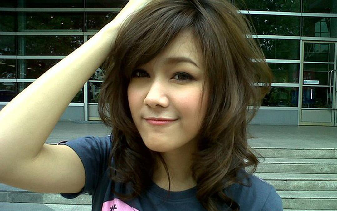 娜塔莎·劳佳姆个人资料写真作品