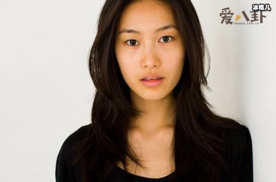 ​秦舒培二婚嫁陈冠希，被曝陈冠希是小三！