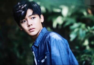 ​侯明昊整容前的照片曝光(侯明昊整鼻子了吗)