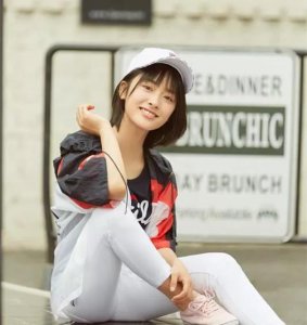 ​沈月个人资料代表作品（沈月：粉嫩甜美，眼睛仿佛会说话）