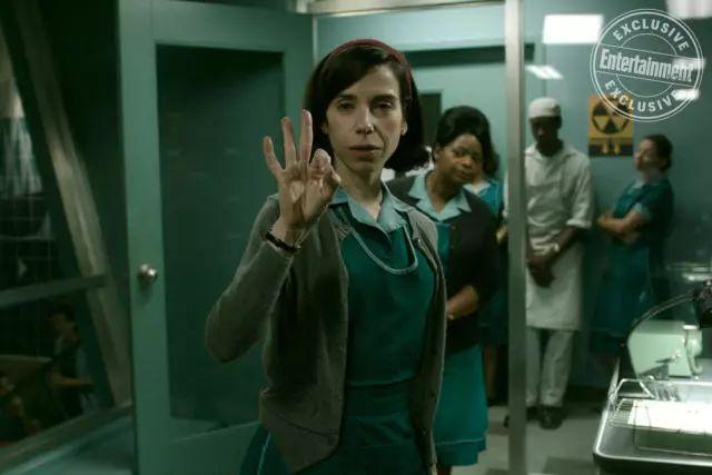 连刷《水形物语》女主3部电影，才知道样貌普通的女孩也能美到惊心动魄