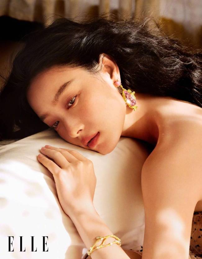 元气满满又性感!34岁倪妮大秀美腿依旧少女