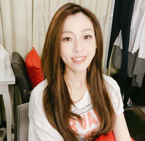 我们白着呢蒙面是谁