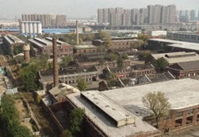 ​2003年刘涌脚上被铁镣磨破，狱警递创可贴被拒：不就剩三天了吗？