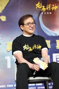 ​曝成龙当场被观众要求退票？为何观众不买账？