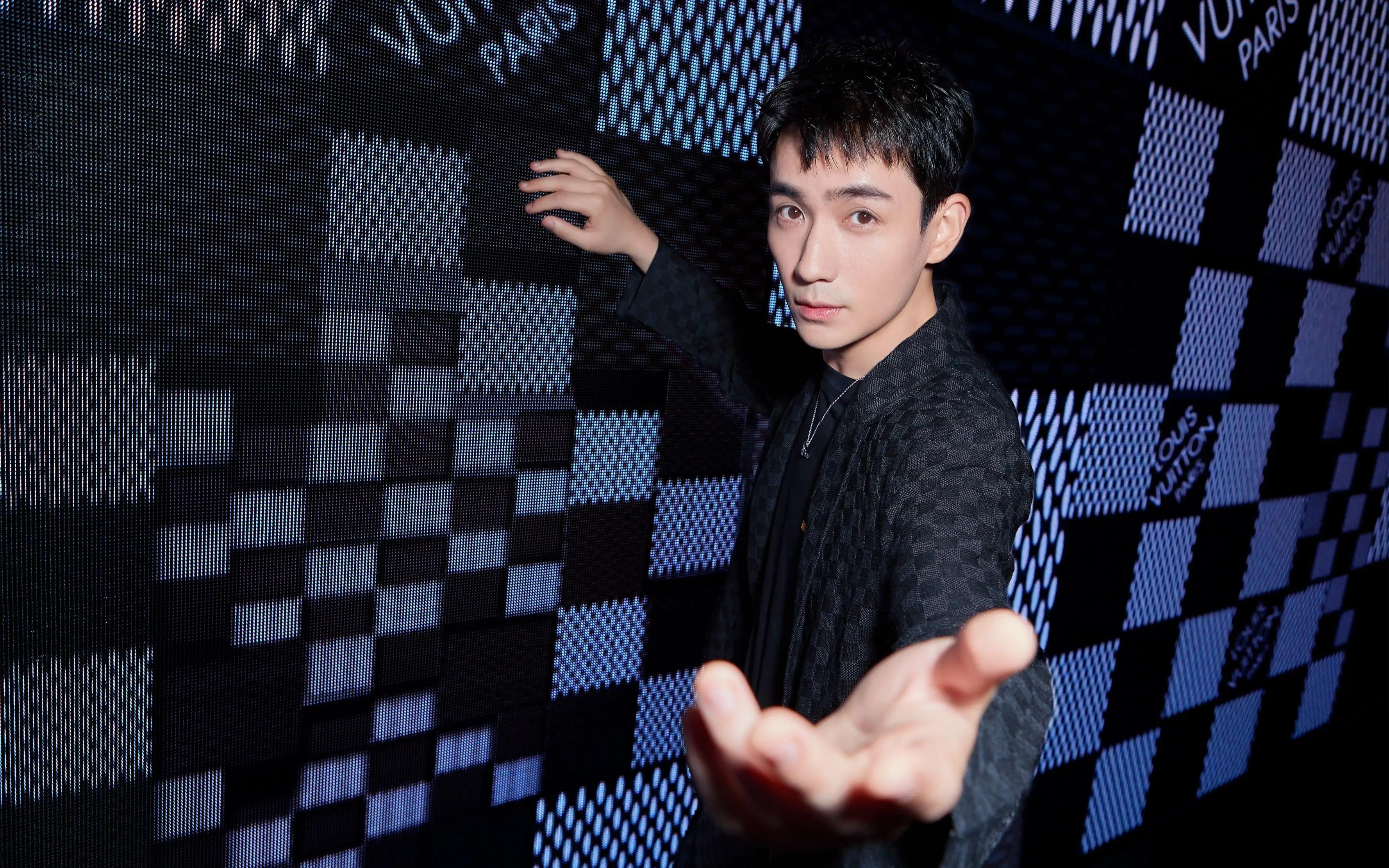 朱一龙个人资料介绍住武汉哪里(演员朱一龙的家乡情结)