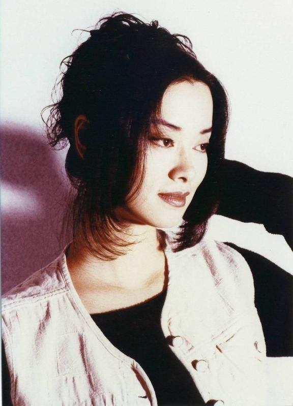 毛阿敏如今的状况（25岁爆红26岁跌落神坛）(12)