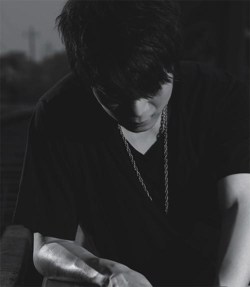 六哲个人资料，冷漠个人资料,本文共（5507字）