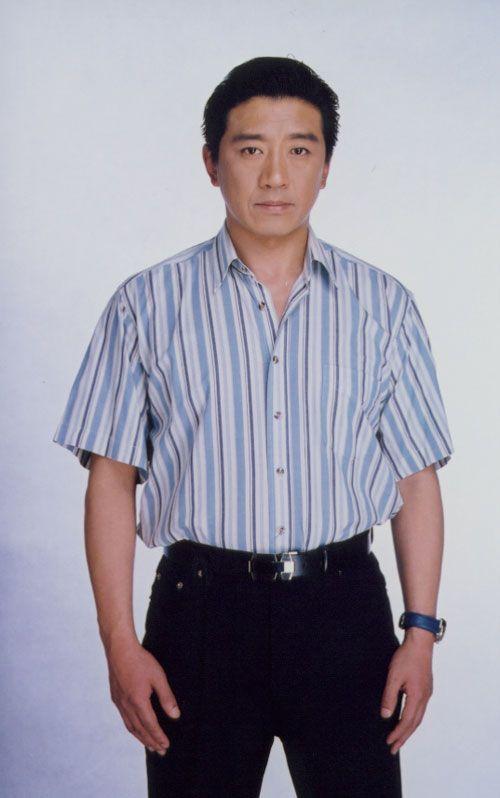 丁勇岱的妻子是谁（演员丁勇岱老婆赵雪华简历）