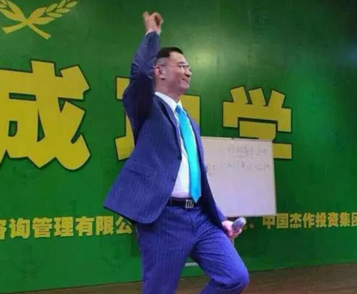 陈安之简介个人资料(陈安之成功背后,隐藏着无数家庭的支离破碎)