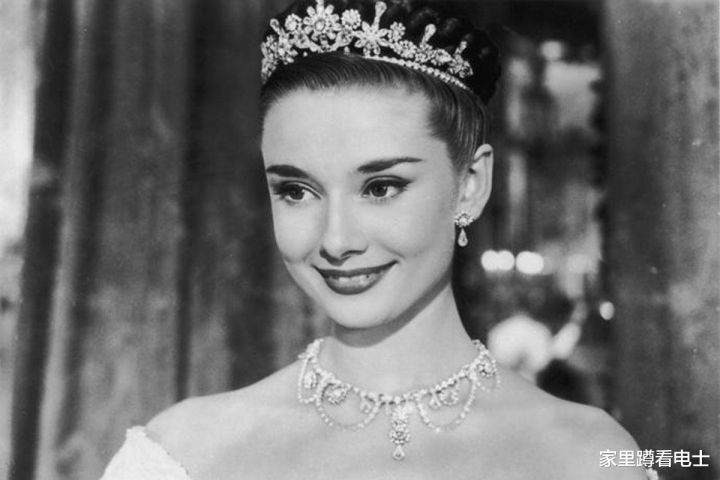 法国女演员蕾雅·赛杜（4位走红好莱坞的法国女演员）