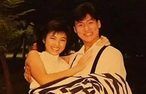 《歌神》张学友60岁生日，与罗美薇的爱情，被多少人奉为美谈。