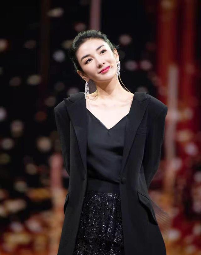 黄奕的两次婚姻情况(43岁黄奕勇敢追爱)(4)