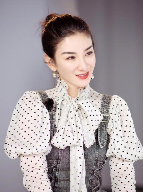 黄奕的两次婚姻情况(43岁黄奕勇敢追爱)(19)