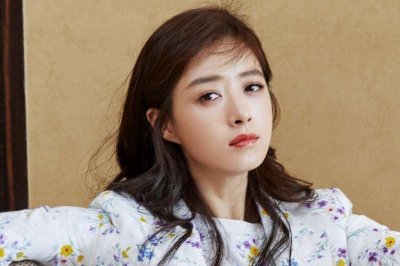 ​蒋欣老公个人资料，黄轩女友