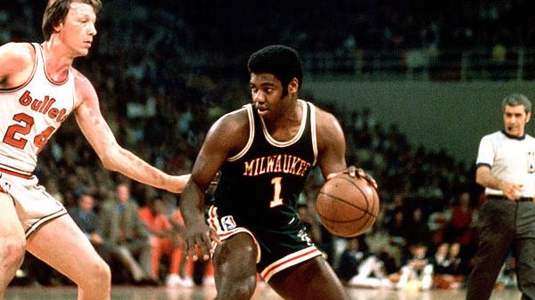 邓肯生涯50大盖帽集锦（历届名人堂阵容前5排名）(5)