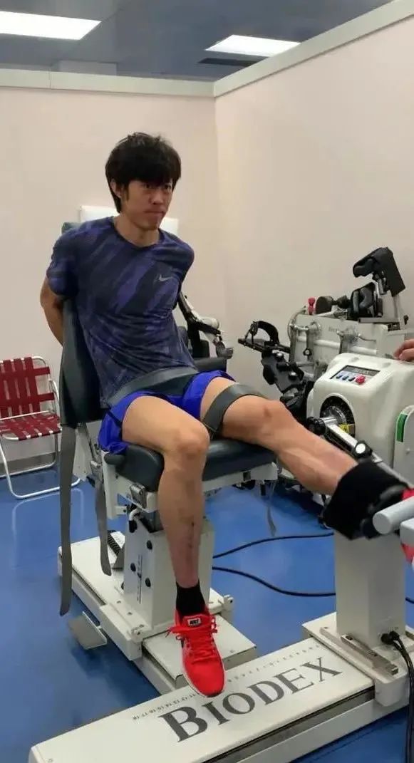 张国伟个人资料简介(从跳高运动员到段子手)