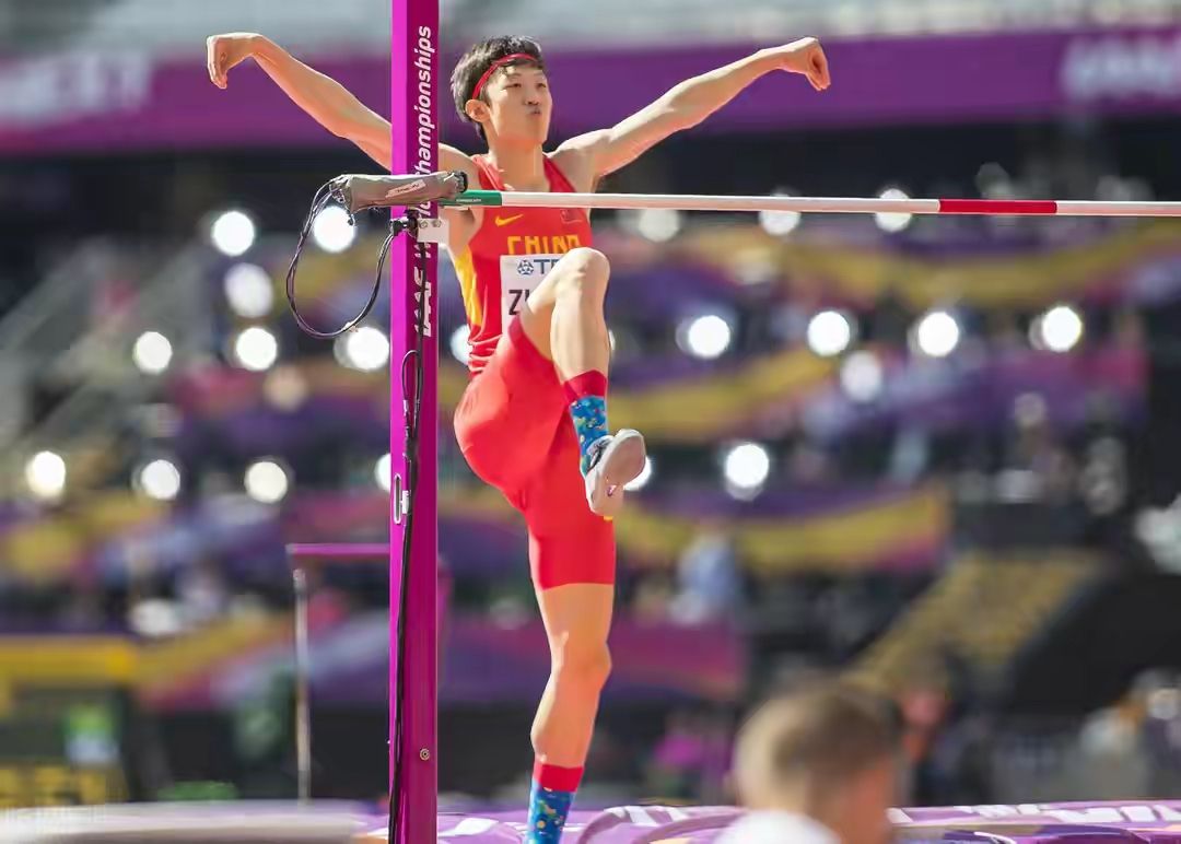 张国伟个人资料简介(从跳高运动员到段子手)