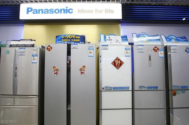 赵薇军旗装道歉事件(赵薇到底做了什么引起国愤民怒)