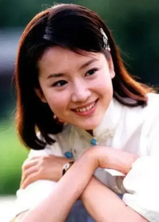 清冷美人董洁早年高清写真合集