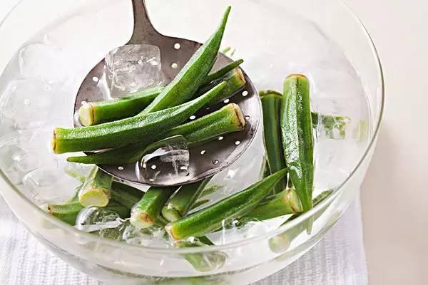 秋葵六种好吃做法(秋葵7种最美味的做法)(2)
