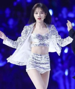 ​“四千年第一美女”鞠婧祎的“艰辛上位史”