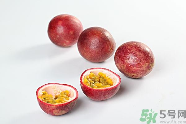 鸡蛋果和百香果的区别 鸡蛋果和百香果一样吗 鸡蛋果和百香果的区别 鸡蛋果和百香果一样吗