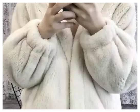 新上架“水貂绒”外套,火了,高贵时尚还便宜,比羽绒服还保暖