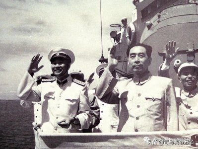 ​庆祝中国海军节！1957年新中国历史上首次海上阅兵在青岛举行