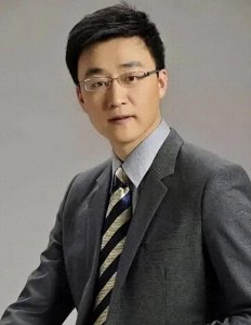 ​主持人苗凯：山西农村走出来的央视主播，是女友助他走上播音路