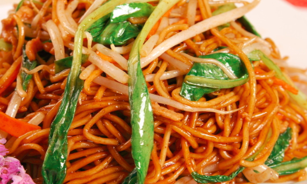 小摊上的炒面是什么面,炒面用的面条是什么面图5