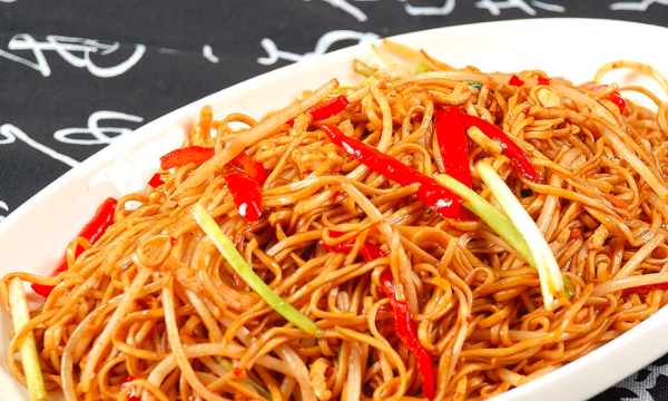 小摊上的炒面是什么面,炒面用的面条是什么面图4