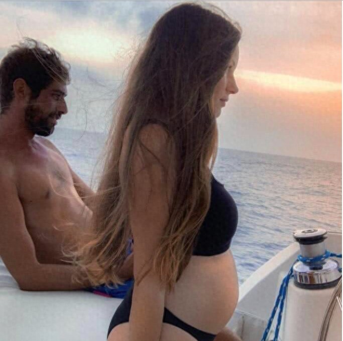 蒋劲夫前女友宣布分手仅半年,如今挺孕肚晒照,收获幸福