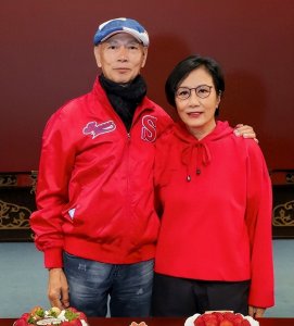 ​没商量妥？汪明荃裸捐上亿财产遭罗家英反对，两人无子女生活AA制