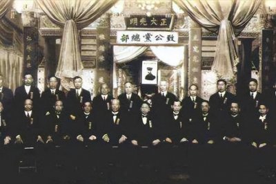 ​林绅：曾是“洪帮”二把手，去世后9万人送葬，出动十万警察维稳