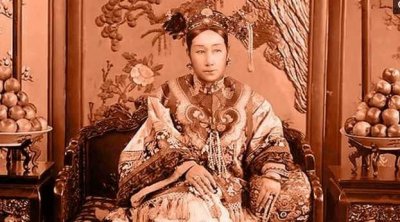​直击: 晚清老佛爷慈禧太后罕见老照片, 历史上真正的慈禧并不丑