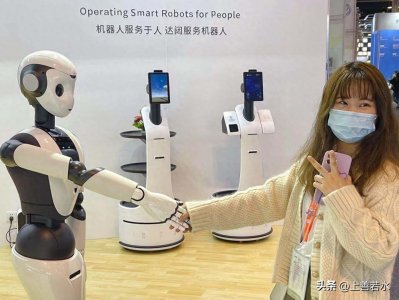 ​上海银发老人族暴动！2.3万保姆机器人吊打传统保姆，新曙光？