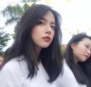 ​清纯漂亮的越南女大学生