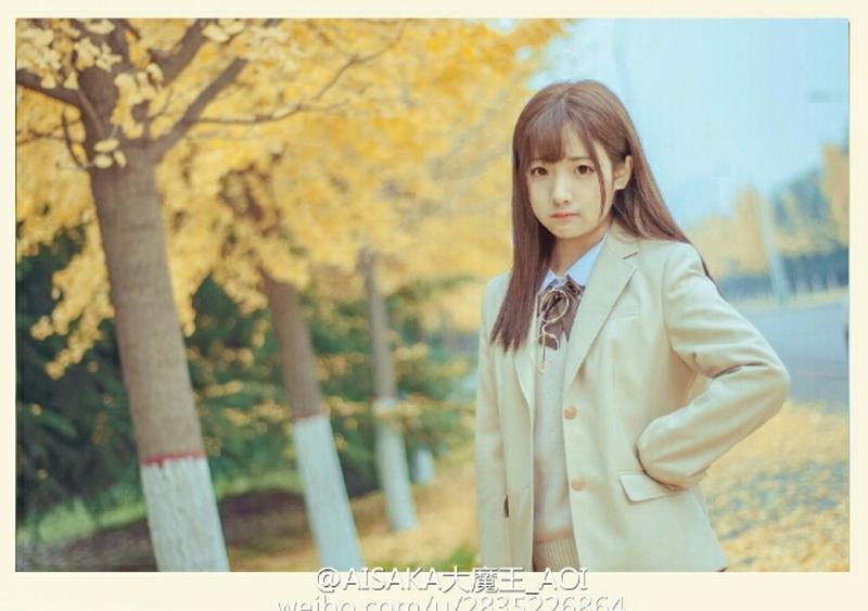 如何通过两个简单动作增强身体柔韧性，让你更有魅力？