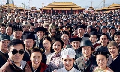 ​揭秘横店20万群演的真实生活：美女泛滥，光棍懒汉遍地